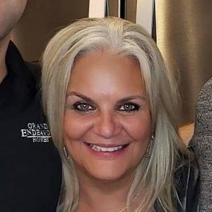 Meet your Posher, Wendy